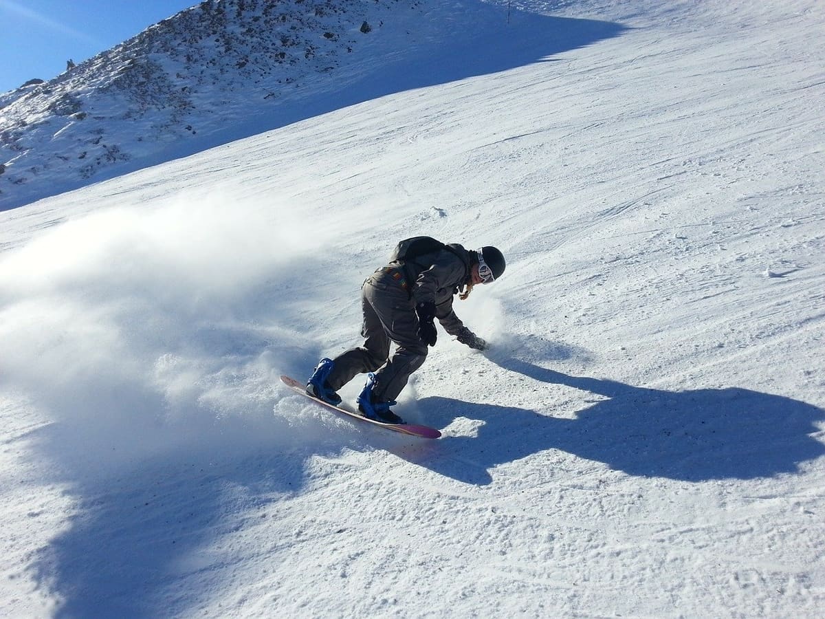 Snowboarder shredding the slopes